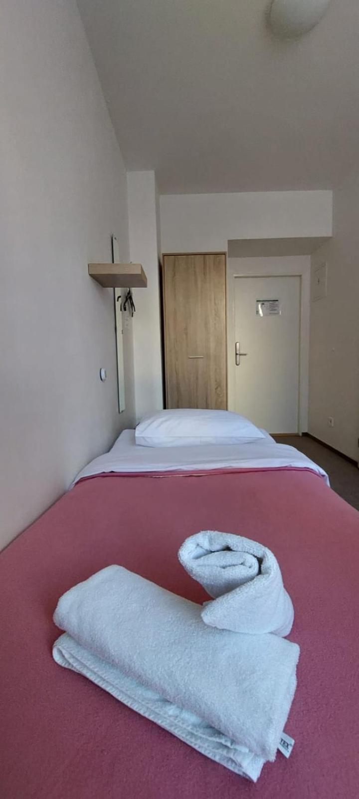 Hotel Marianeum Прага Экстерьер фото